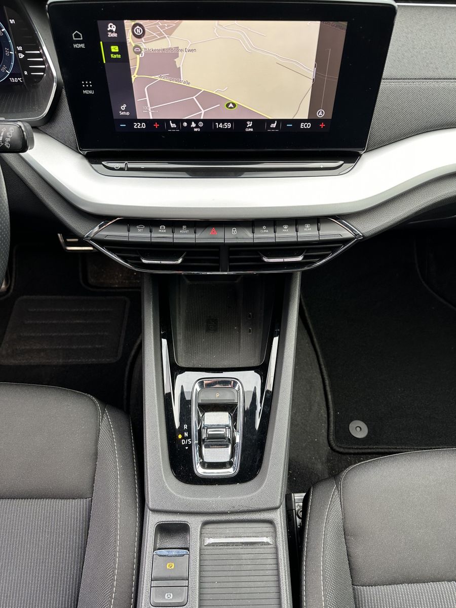 Fahrzeugabbildung SKODA Octavia Combi 1.4 TSI iV Style NAV+LED+ACC+HUD
