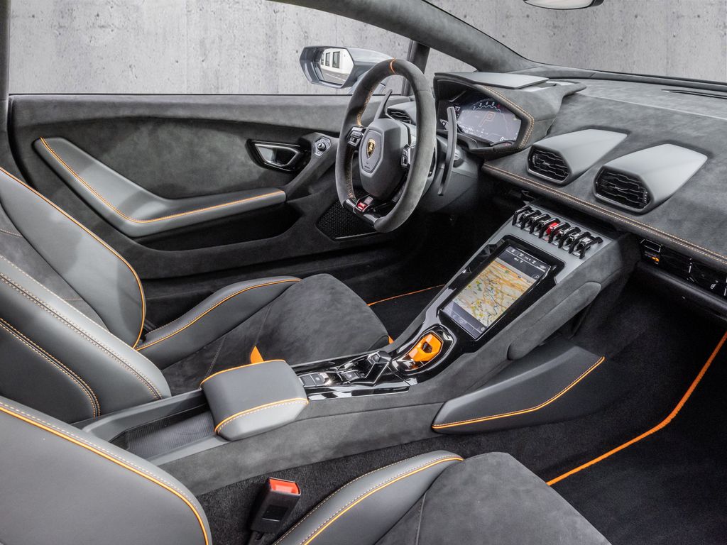 LAMBORGHINI Huracán 2024