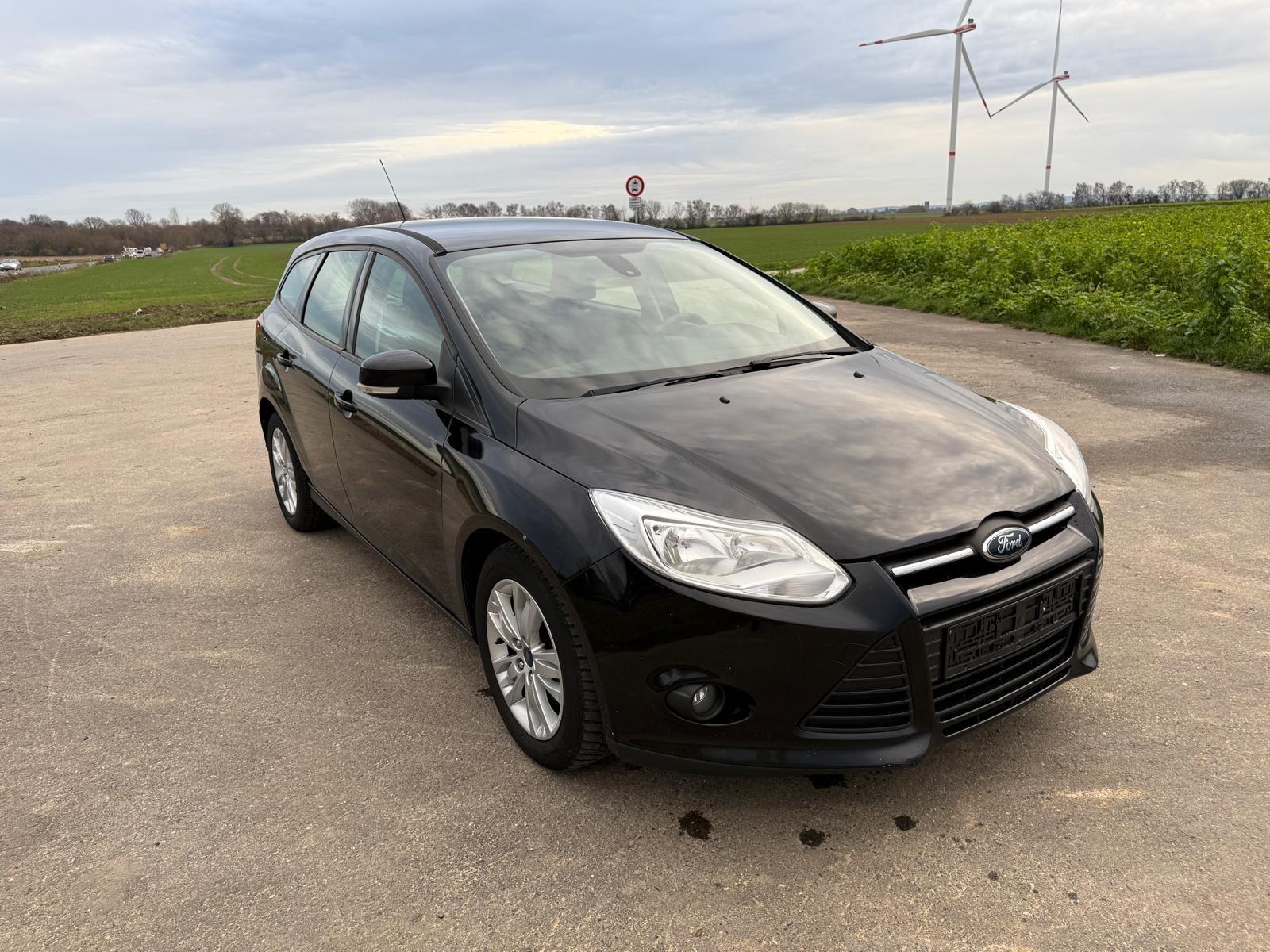 Ford Focus 1,6TDCi/Navi/PDC Hinten/
