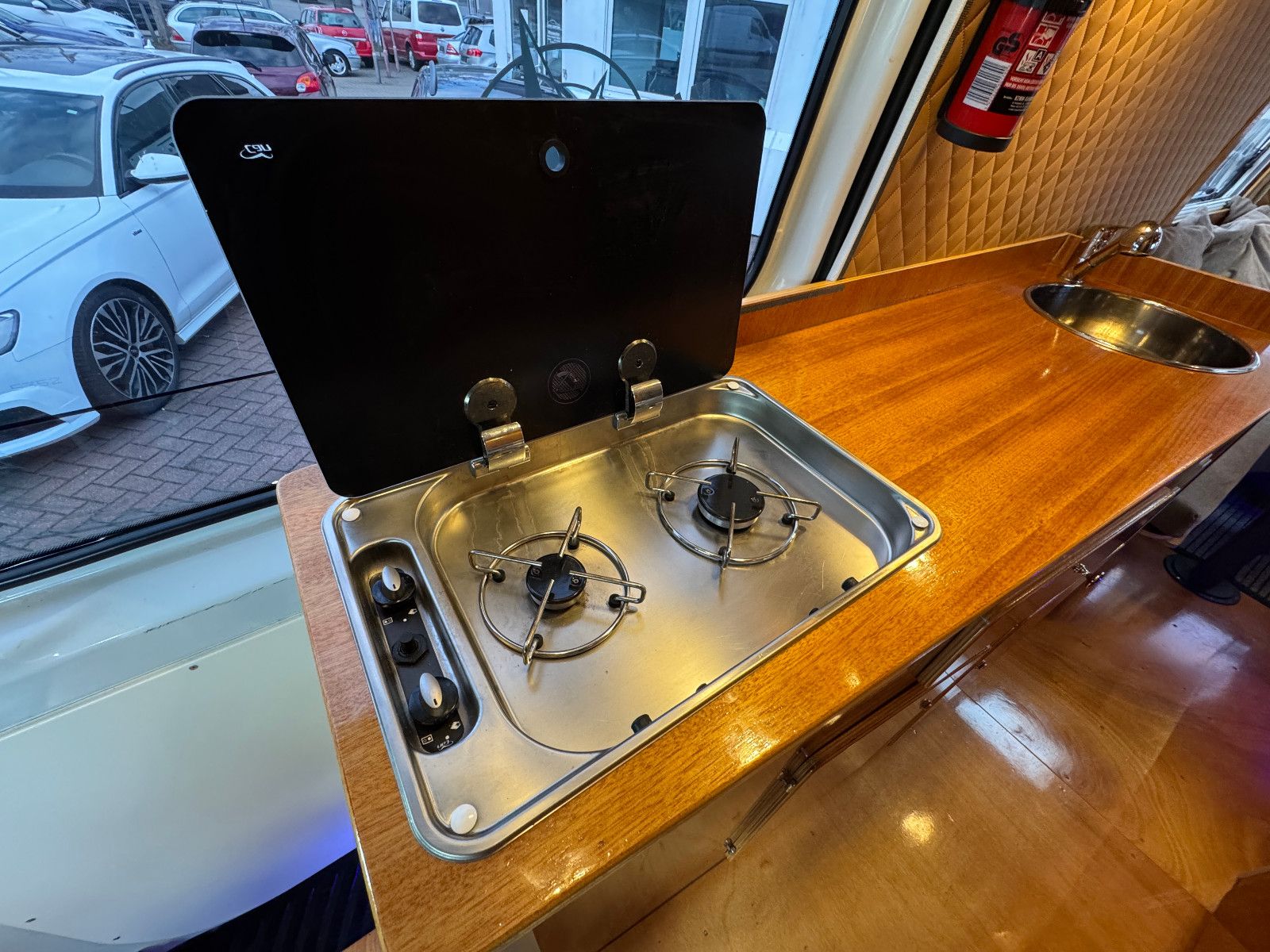 Vehicle image Mercedes-Benz SPRINTER 313 ELBE BOOTS MANUFACTURE