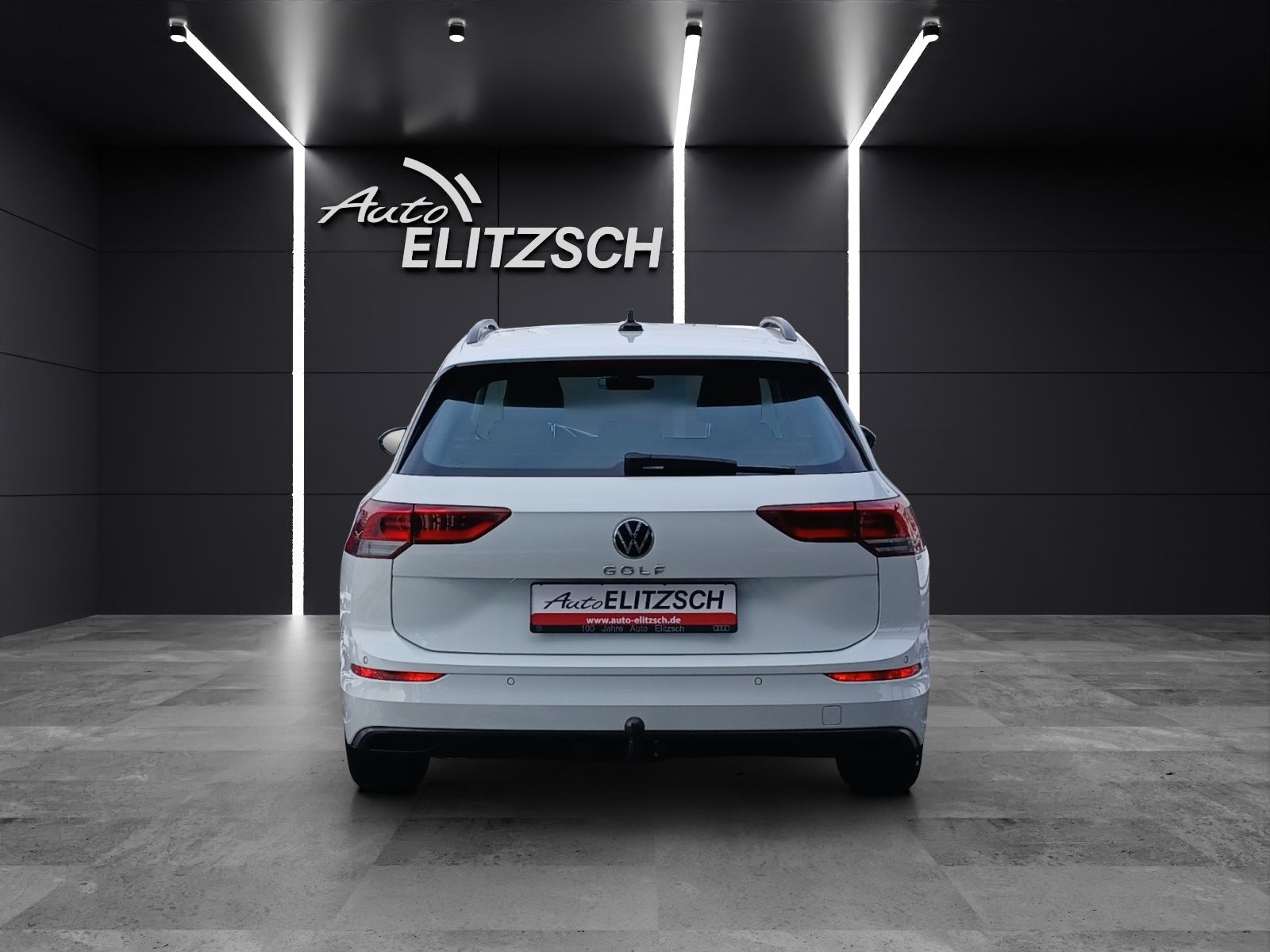 Fahrzeugabbildung Volkswagen Golf VIII Variant TDI Life DSG LED Navi AID ACC