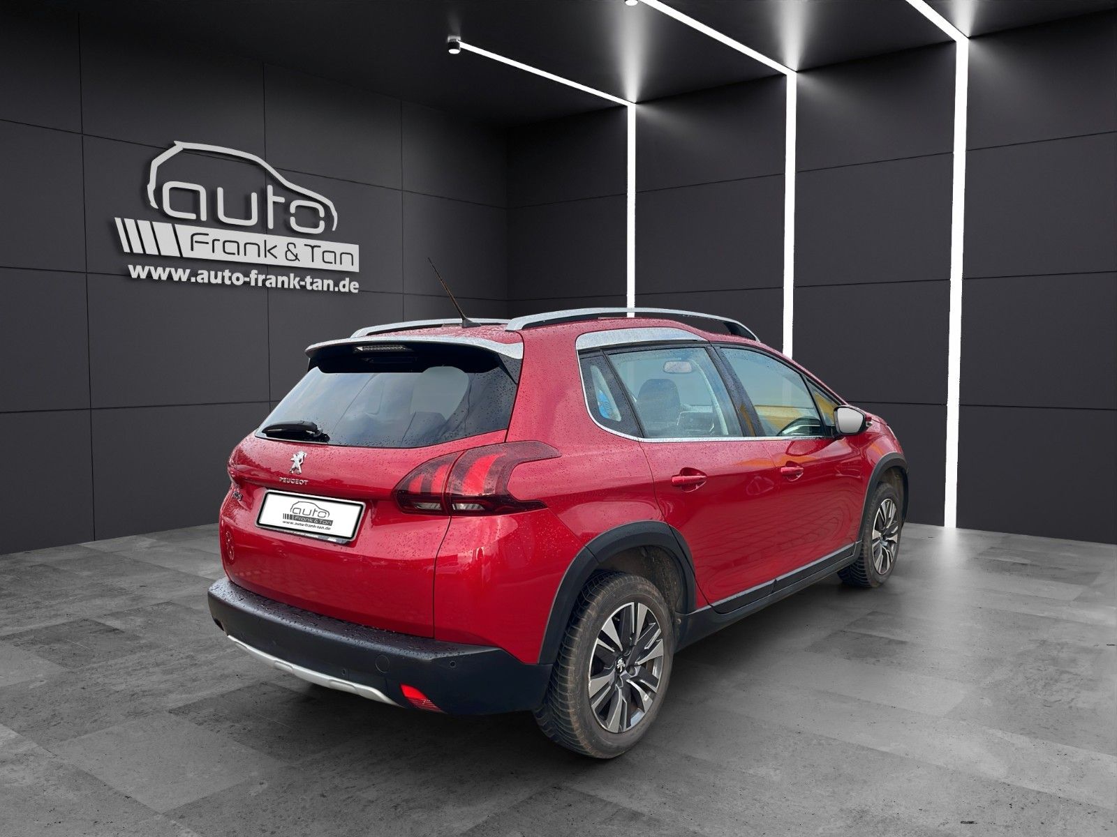 Fahrzeugabbildung Peugeot 2008 Allure*Pano*Navi*SitzHZ*Kamera*PDC*