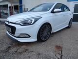 Hyundai i20 Sport/OZ-Felgen/Navi/Kamera/SitzH/ - Hyundai: Sport