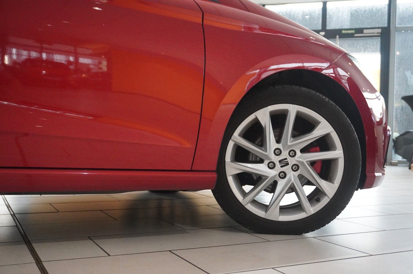 Fahrzeugabbildung SEAT Ibiza 1.0 TSI FR SPORT NAVI/LED/VIRTU./SHZ/TEMP.