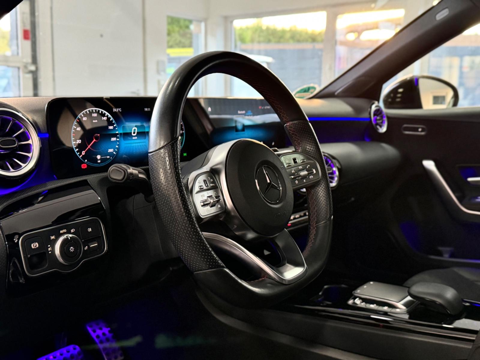 Mercedes-Benz A250e/AMG/Night/Pano/Widescreen/Kamera/Distronic