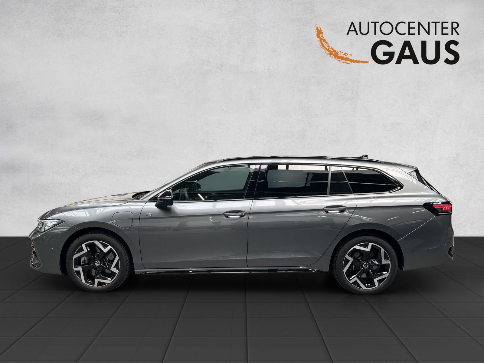 Passat Variant R-Line 1.5 TSI eHybrid AHK*Pano