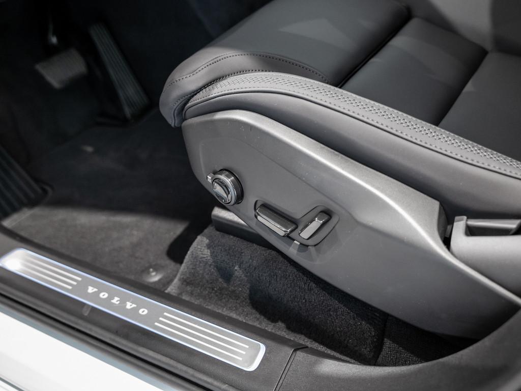 Volvo XC90 T8 Ultra Dark Recharge AWD 360° 7-SITZER