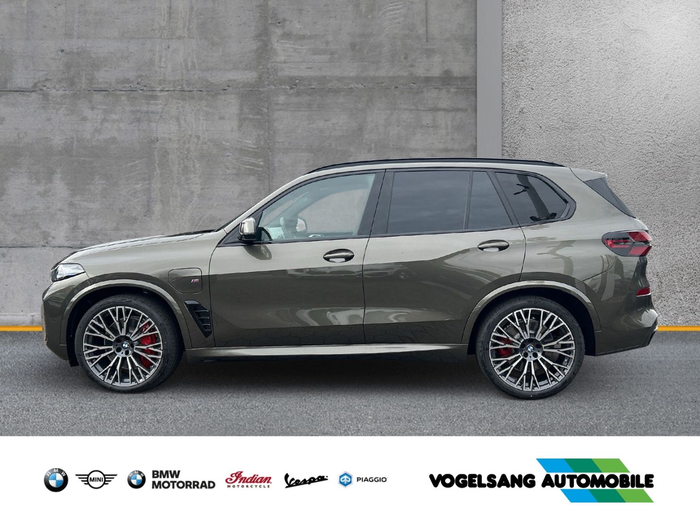 Fahrzeugabbildung BMW X5 50 e M Sport Sportpaket HUD Luftfederung AD N