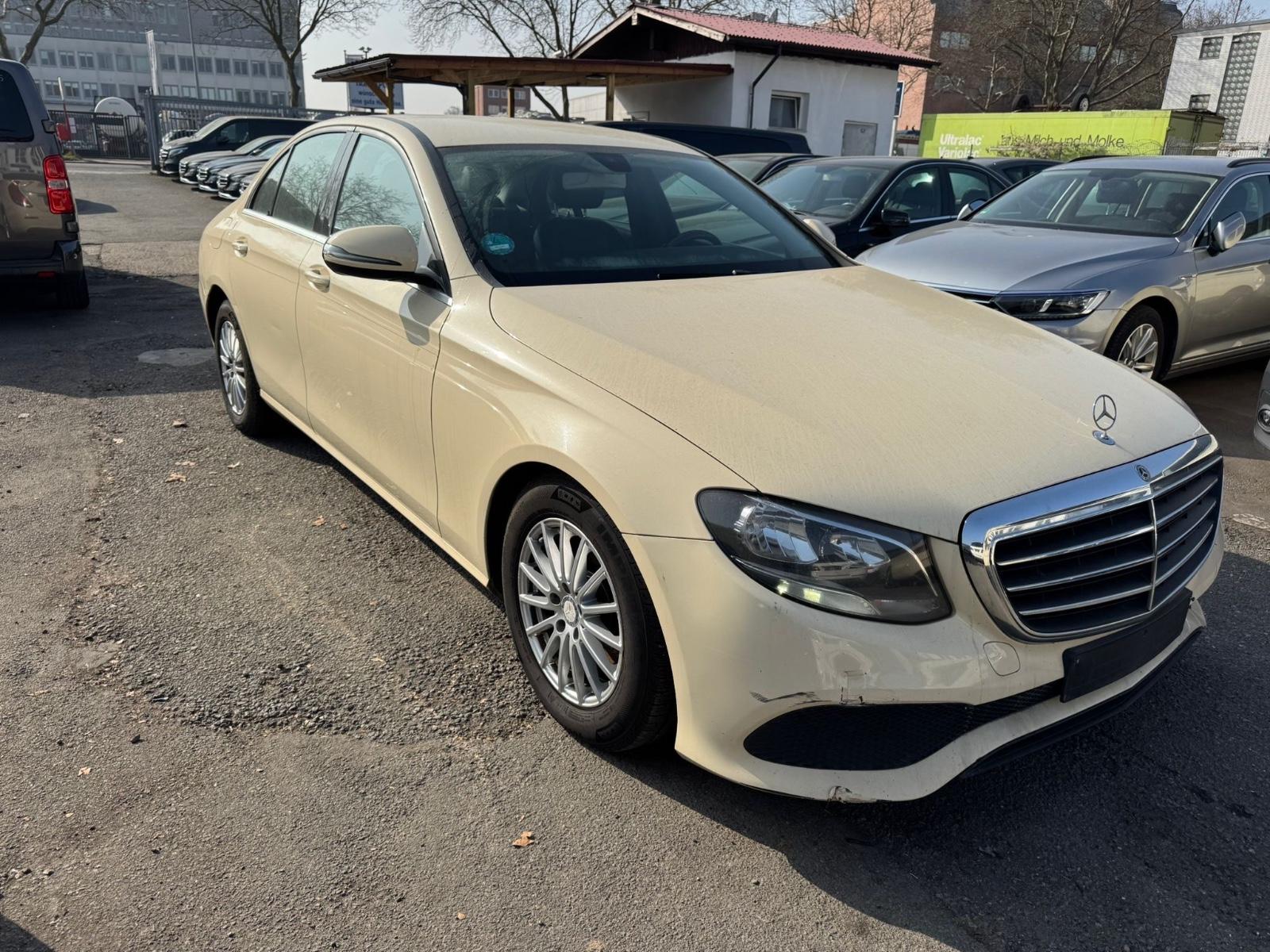 Mercedes-Benz E 200 d Autom.Navi*Kamera