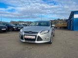 Ford Focus Lim. Titanium - Ford Focus aus 2011: Limousine