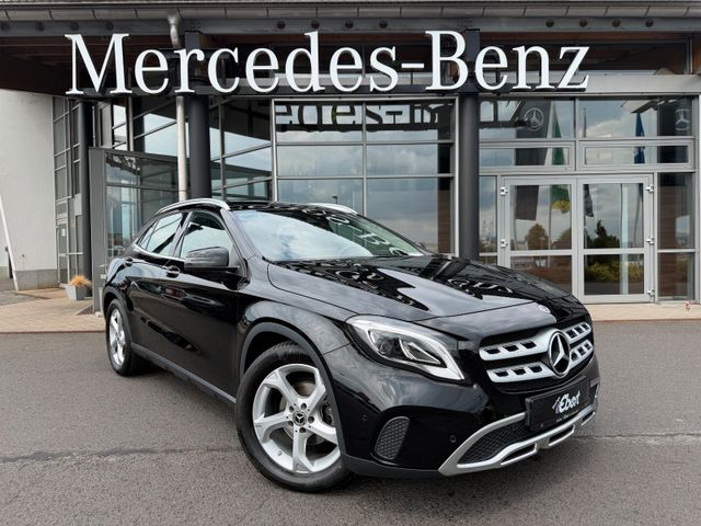 Mercedes-Benz GLA 200 Progressive+RKamera+TotW+CarPlay+LED