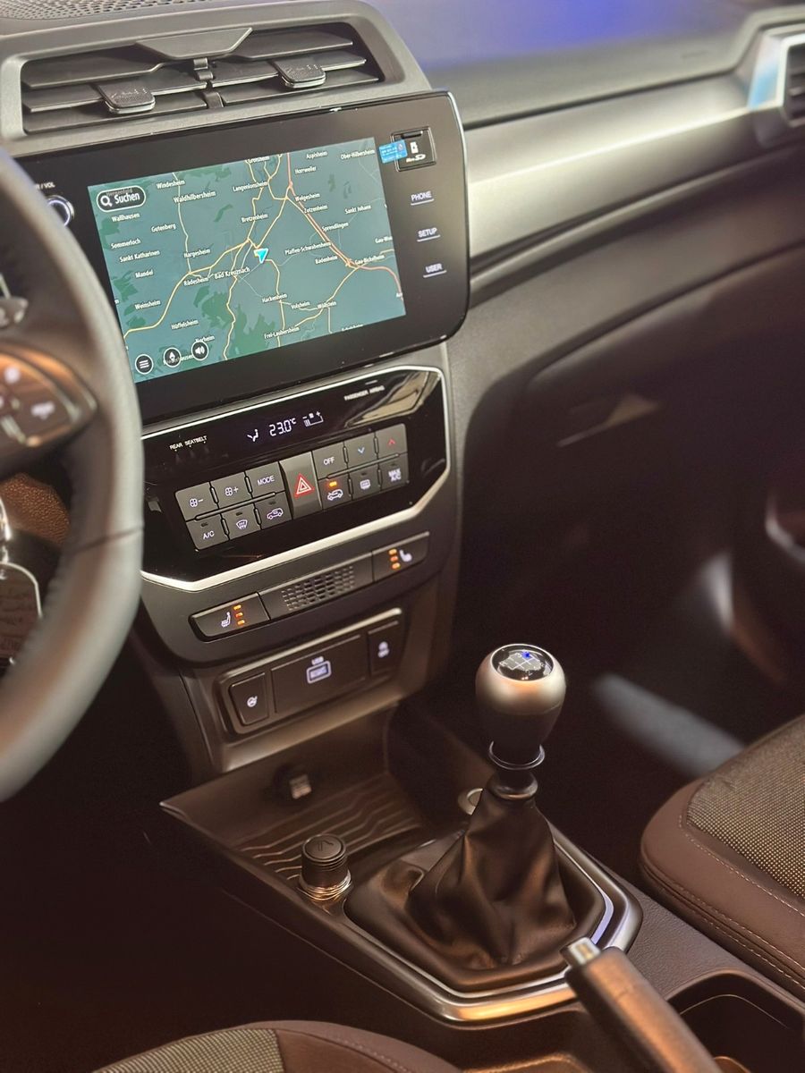 Fahrzeugabbildung Ssangyong KGM Tivoli Bliss *NAVI*LED*Klima*
