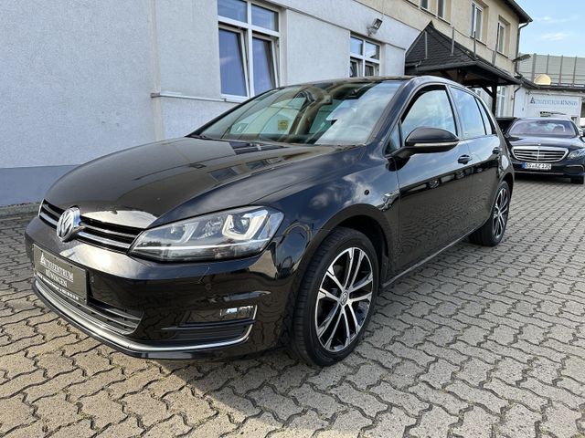 Volkswagen Golf Lounge BMT*Navi *Tempomat* Bi-Xenon