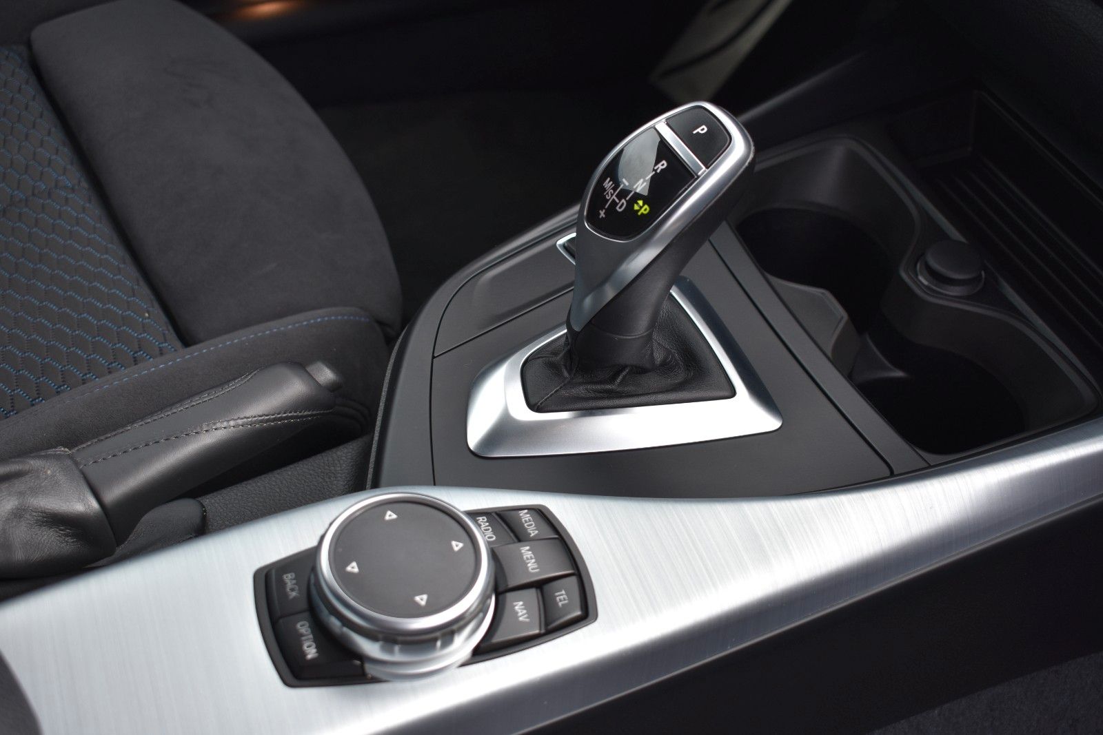 Fahrzeugabbildung BMW BMW M135i xDrive H&K 19 Zoll Navi Prof