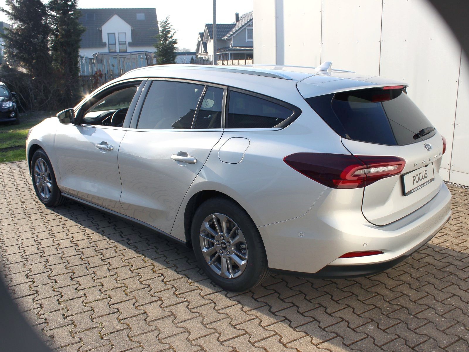 Fahrzeugabbildung Ford Focus Titanium X 1,0 EcoBoost MildHybrid