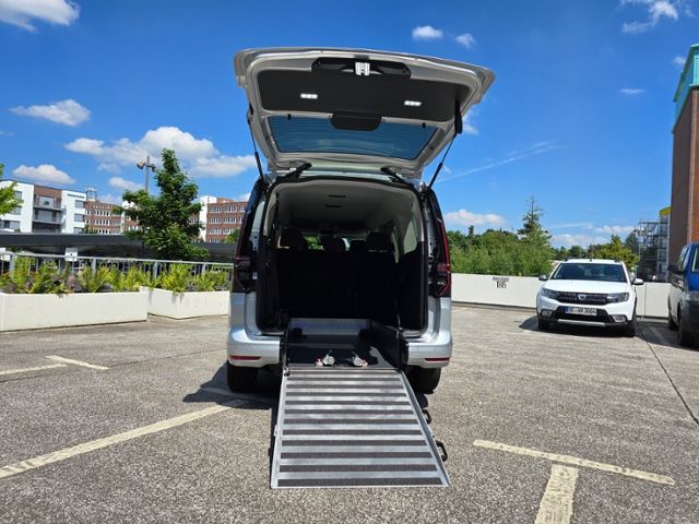 Volkswagen Caddy Maxi Life behindertengerecht Rampe