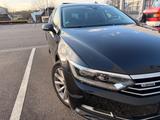 Volkswagen Passat 2.0 TDI SCR 176kW DSG 4MOT Highline V...