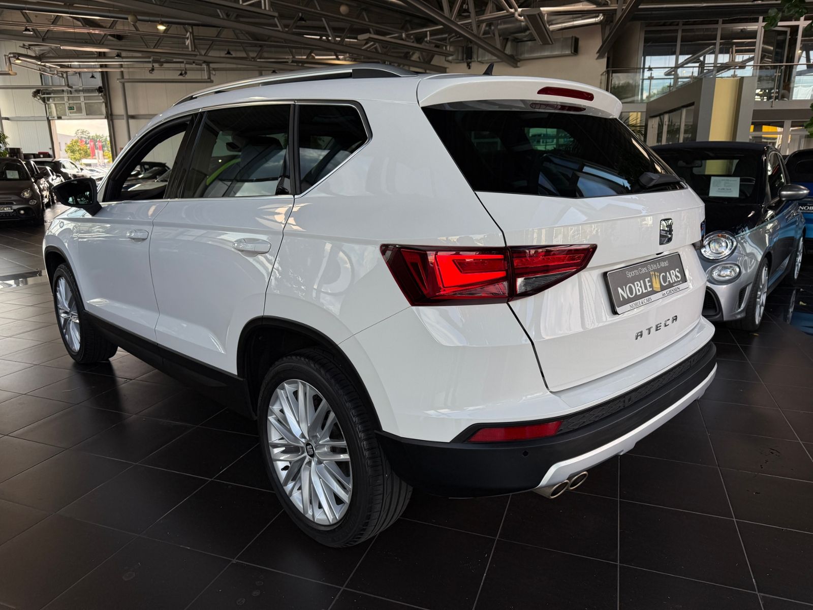 Fahrzeugabbildung SEAT Ateca Xcellence PANO BEATS ACC LED