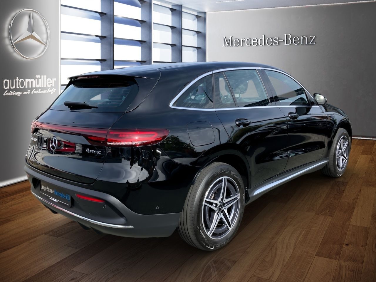 Fahrzeugabbildung Mercedes-Benz EQC 400 4M AMG+STNDHZ+MEMORY+MULTIB+AMBIENTE+++