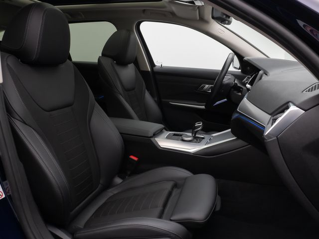 Foto Nummer 38: BMW 330d