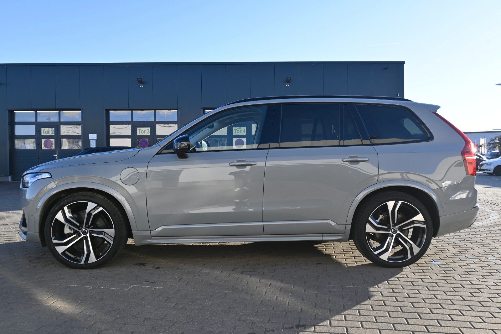 Fahrzeugabbildung Volvo XC90 T8 AWD Ultra Dark*360°*B&W*LUFT*HUD*ACC