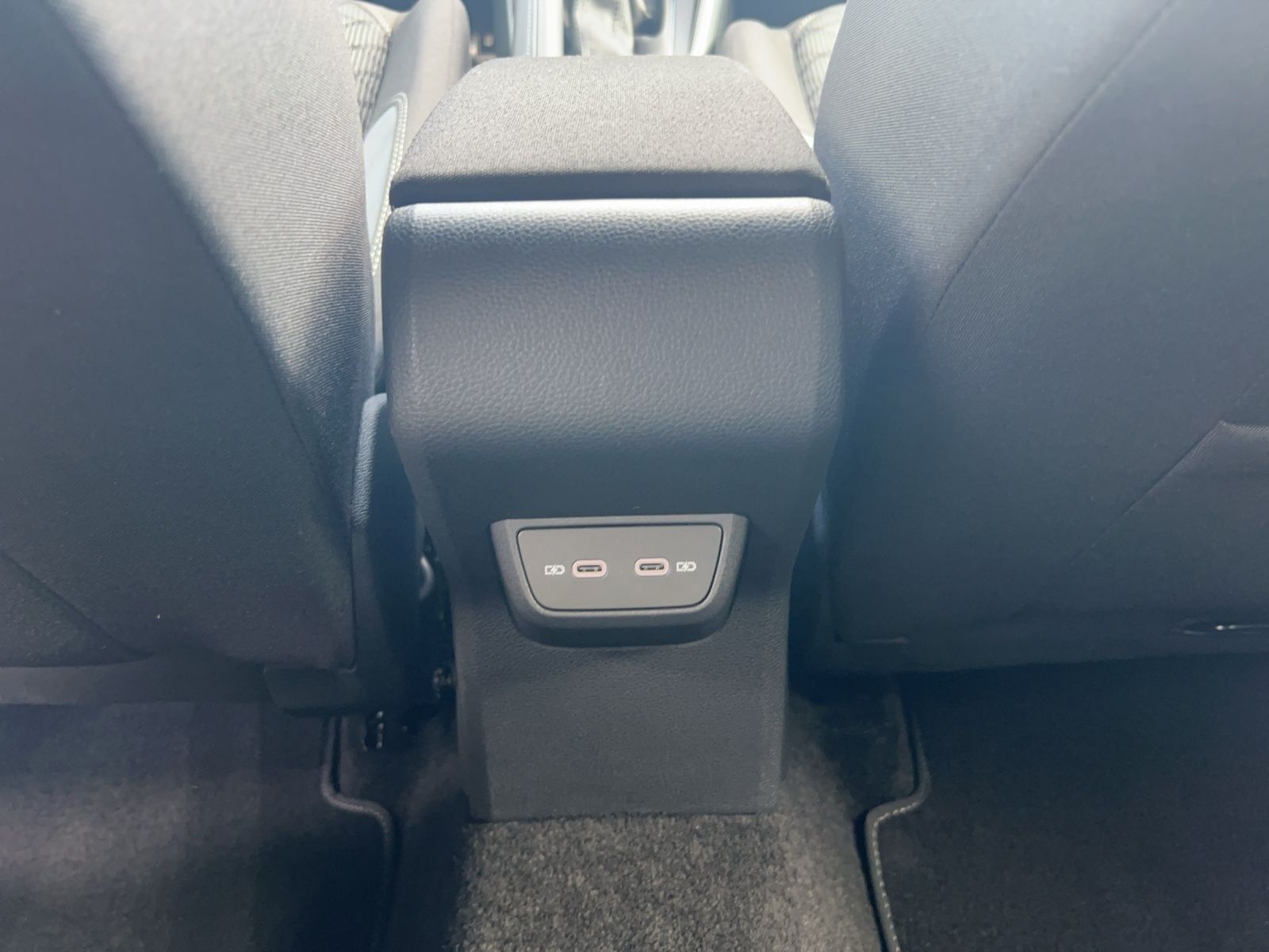 Polo R-Line 1.0 TSI DSG Navi*LED*Carplay*Klima