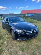 Mercedes-Benz E 300 AVANTGARDE Autom. AVANTGARDE - Mercedes-Benz E 300: Limousine