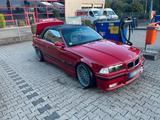 BMW E36 Cabrio 320i - BMW 320 aus 1996: 320i