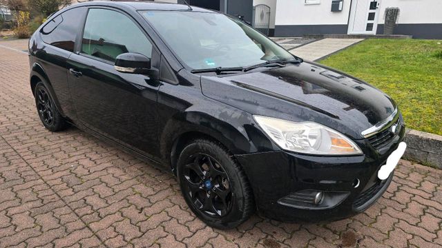 Ford Focus 1.6 TÜV 11.2025, 8 Fach bereift