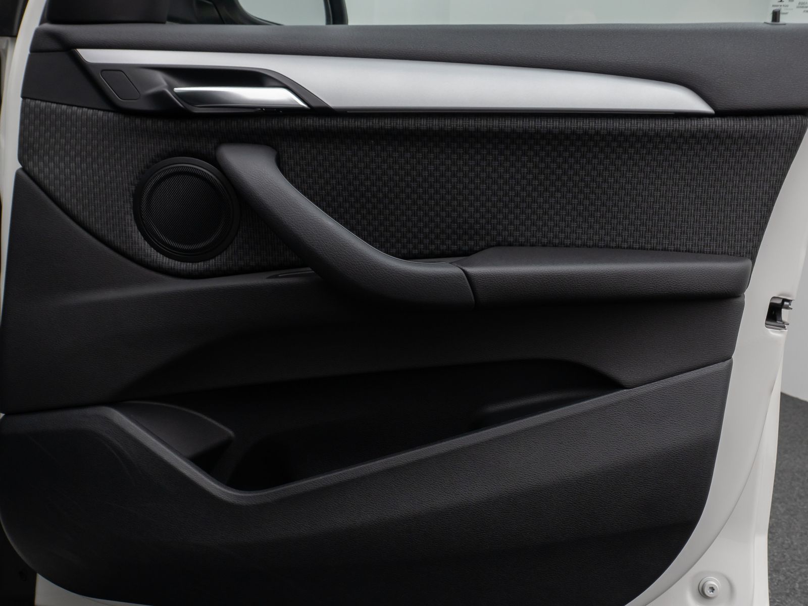 Fahrzeugabbildung BMW X1 sD18i DAB Navi Parkassist Geschwindigkeitsreg