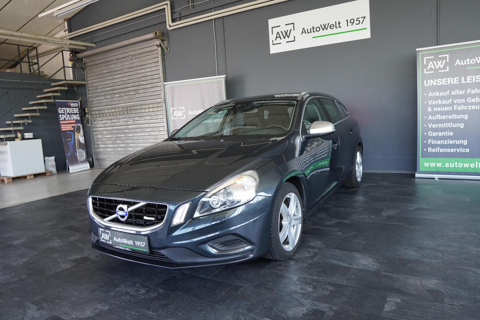 Volvo V60 Kombi R-Design Sport*SHZ*BiXenon*8-fach ALU