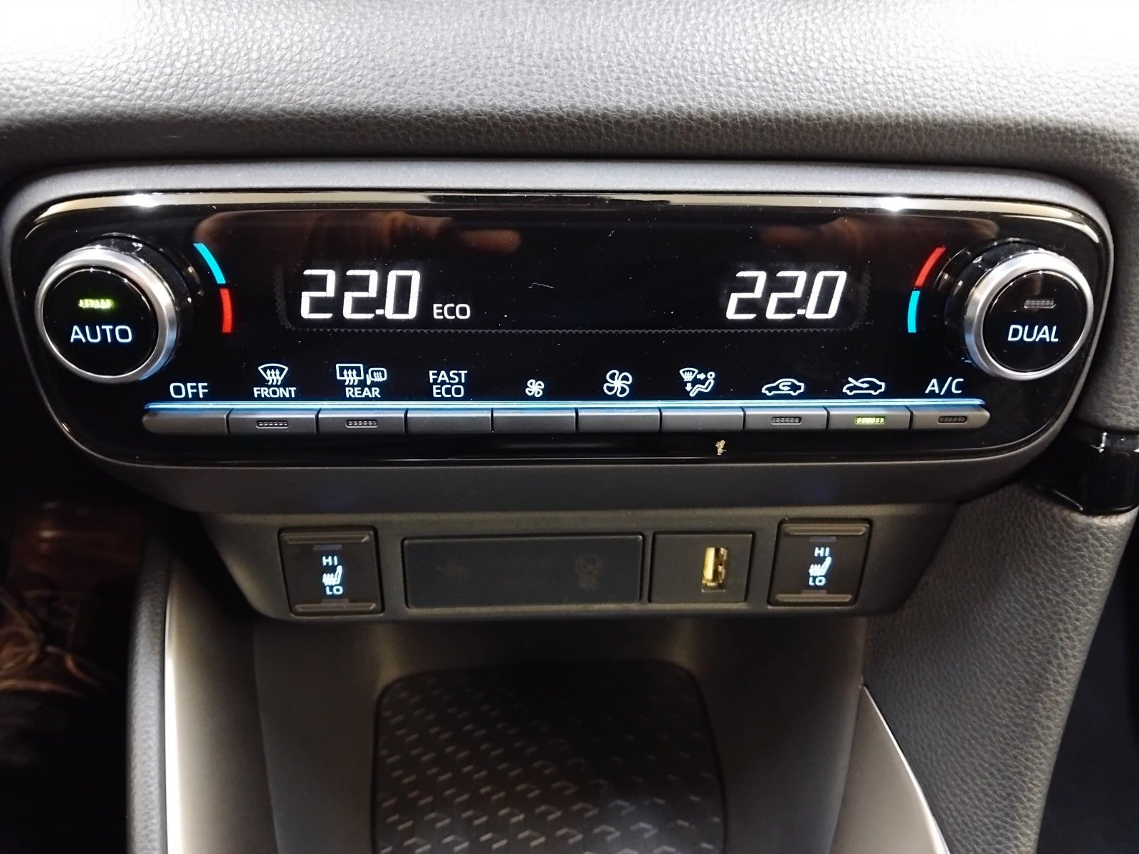 Mazda 2 (06/2026, Hybrid (Benzin/Elektro))