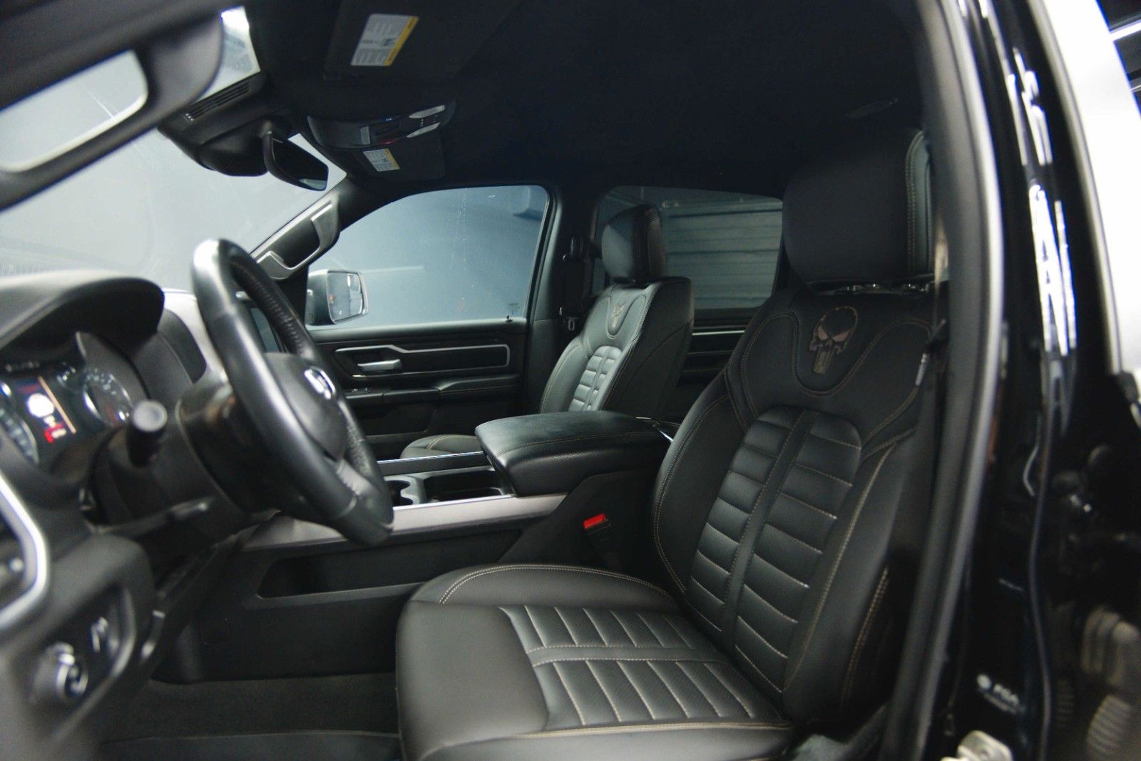 Fahrzeugabbildung Dodge RAM 5.7 V8 HEMI 4x4 OFFROAD Night RAPTOR 19%