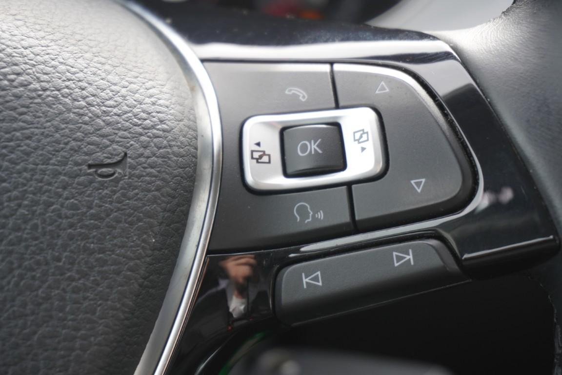 Volkswagen Golf VII Variant 1.0 Comfortline ACC PDC Klimaau