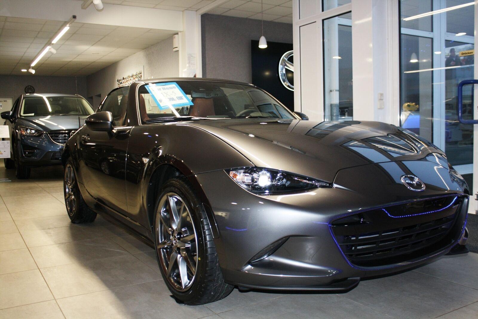 showroom-image-bottom