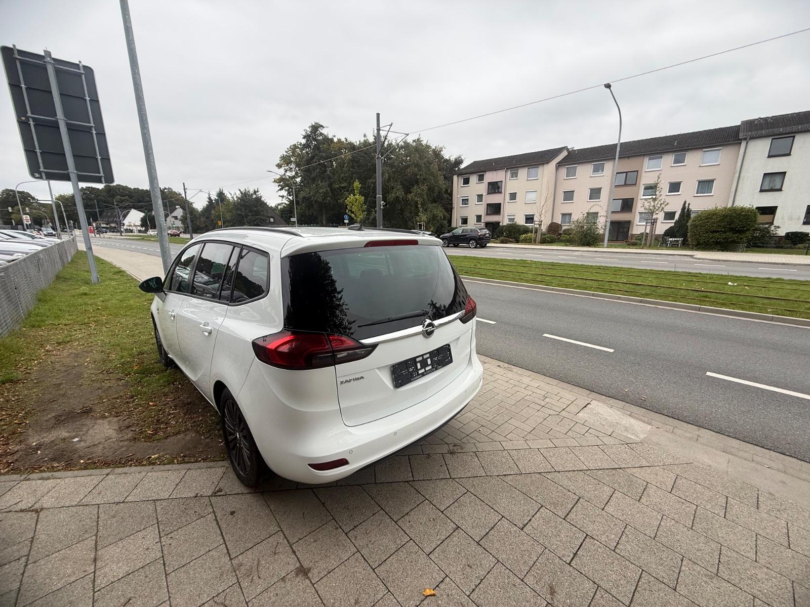 Opel Zafira C 120 Jahre Start/Stop