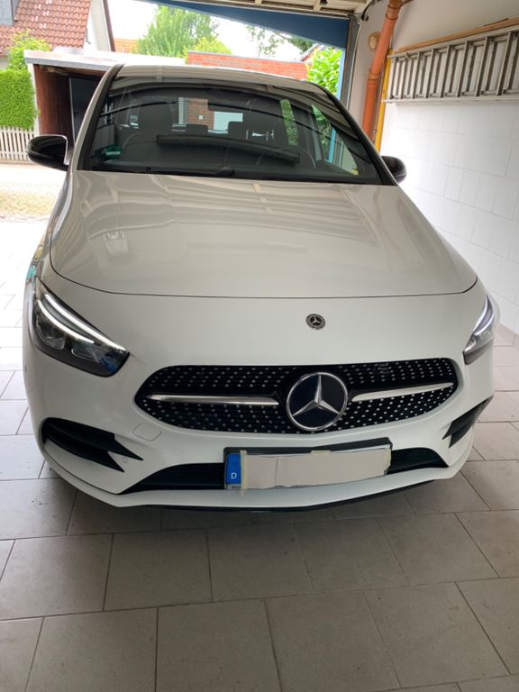 Image of Mercedes-Benz B 180