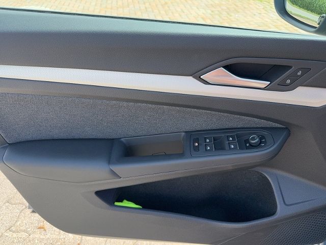 Golf VIII MOVE 1.0 TSI DSG REAR VIEW ACC NAVI DA