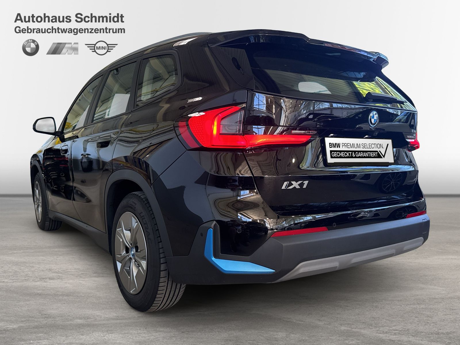 BMW iX1 xDrive30 LC DAB AHK Pano Adapt.LED Adapt.M foto 3