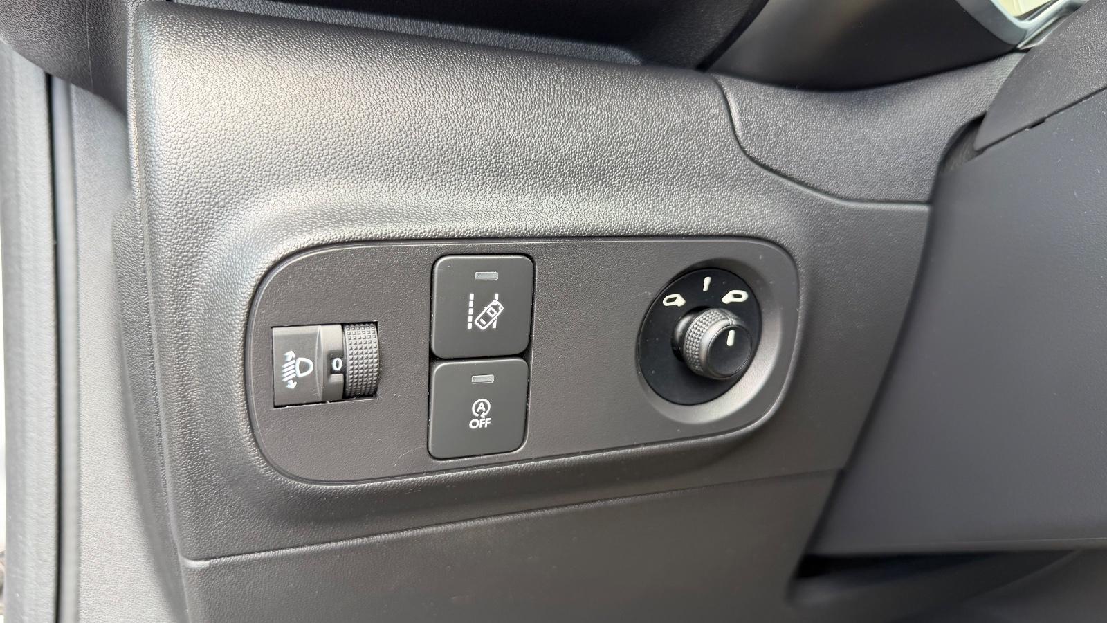 Citroën C3 Feel, Sitzheizung, Einparkhilfe, LED