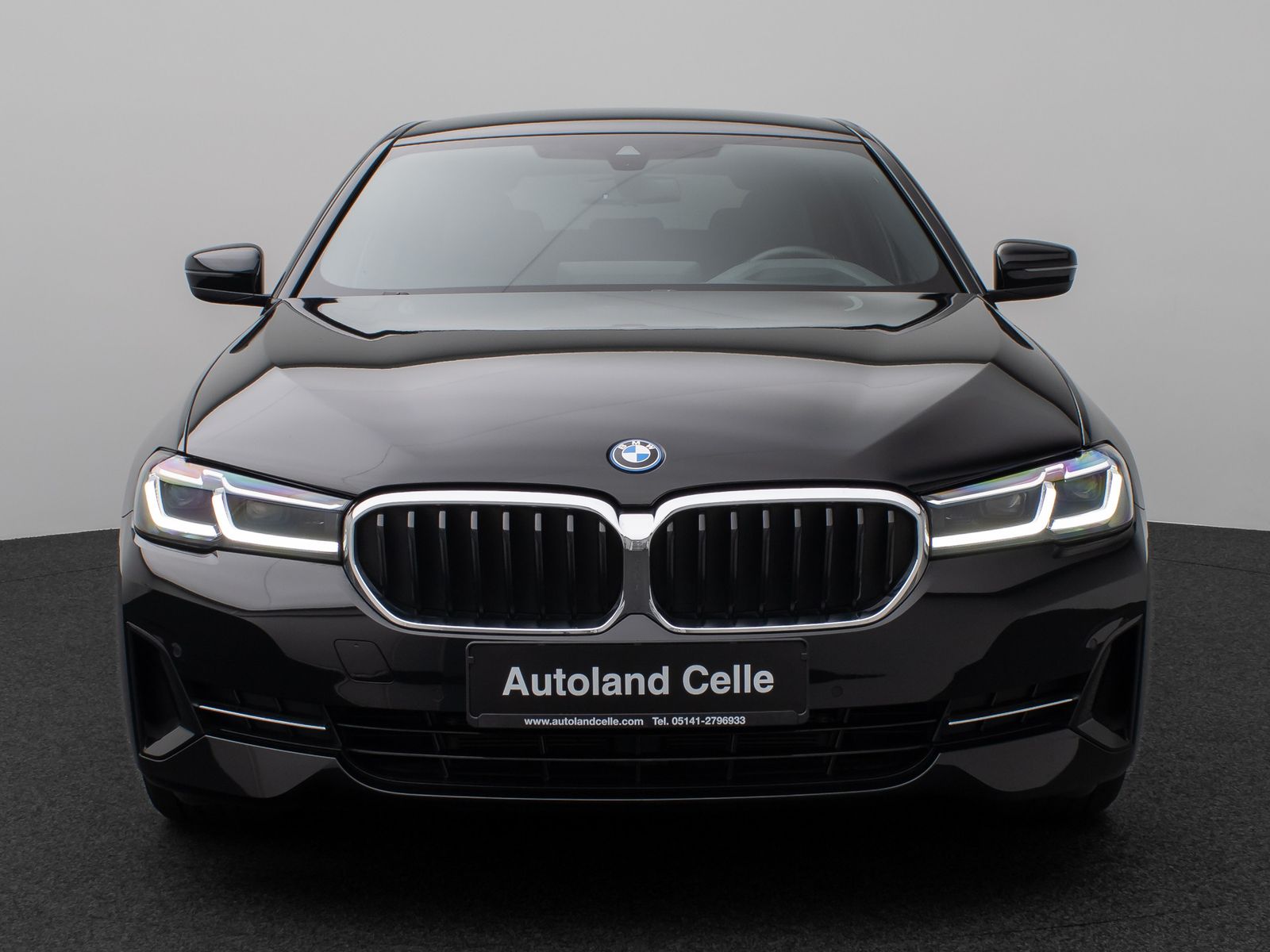 Fahrzeugabbildung BMW 530e HUD Laser DAB Kamera H/K AHK Alarm Sport