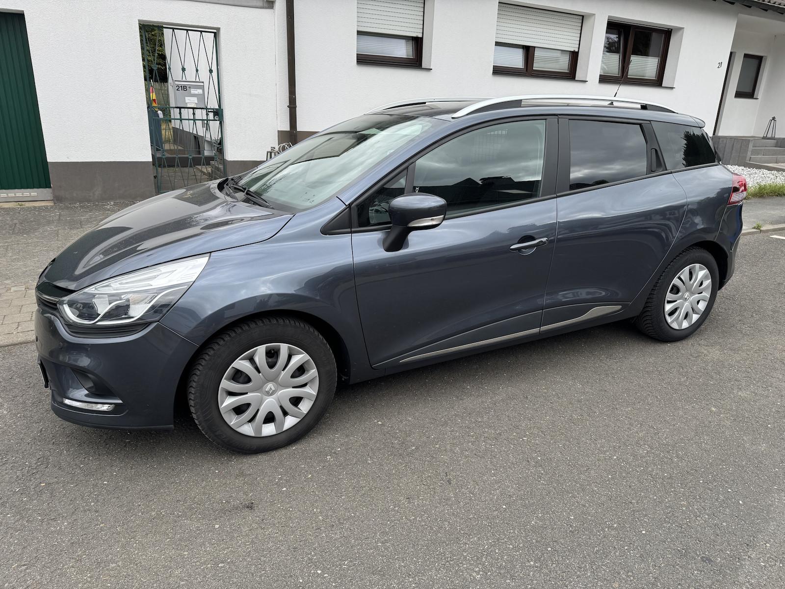 Renault Clio 90 Bose Klima Navi PDC SHZ ServNeu 60tkm 1H