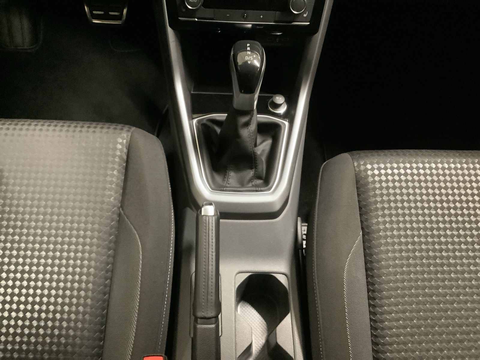 T-Cross Active 1,0 TSI 81 kW DSG AZV, Kamera, SH