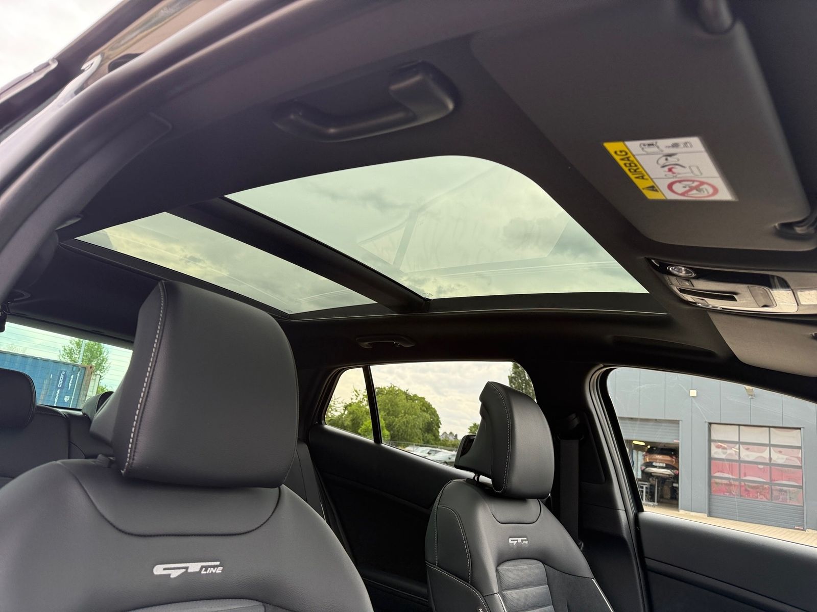 Fahrzeugabbildung Kia SPORTAGE 1.6T AWD DCT GTL DRI GD SOUND