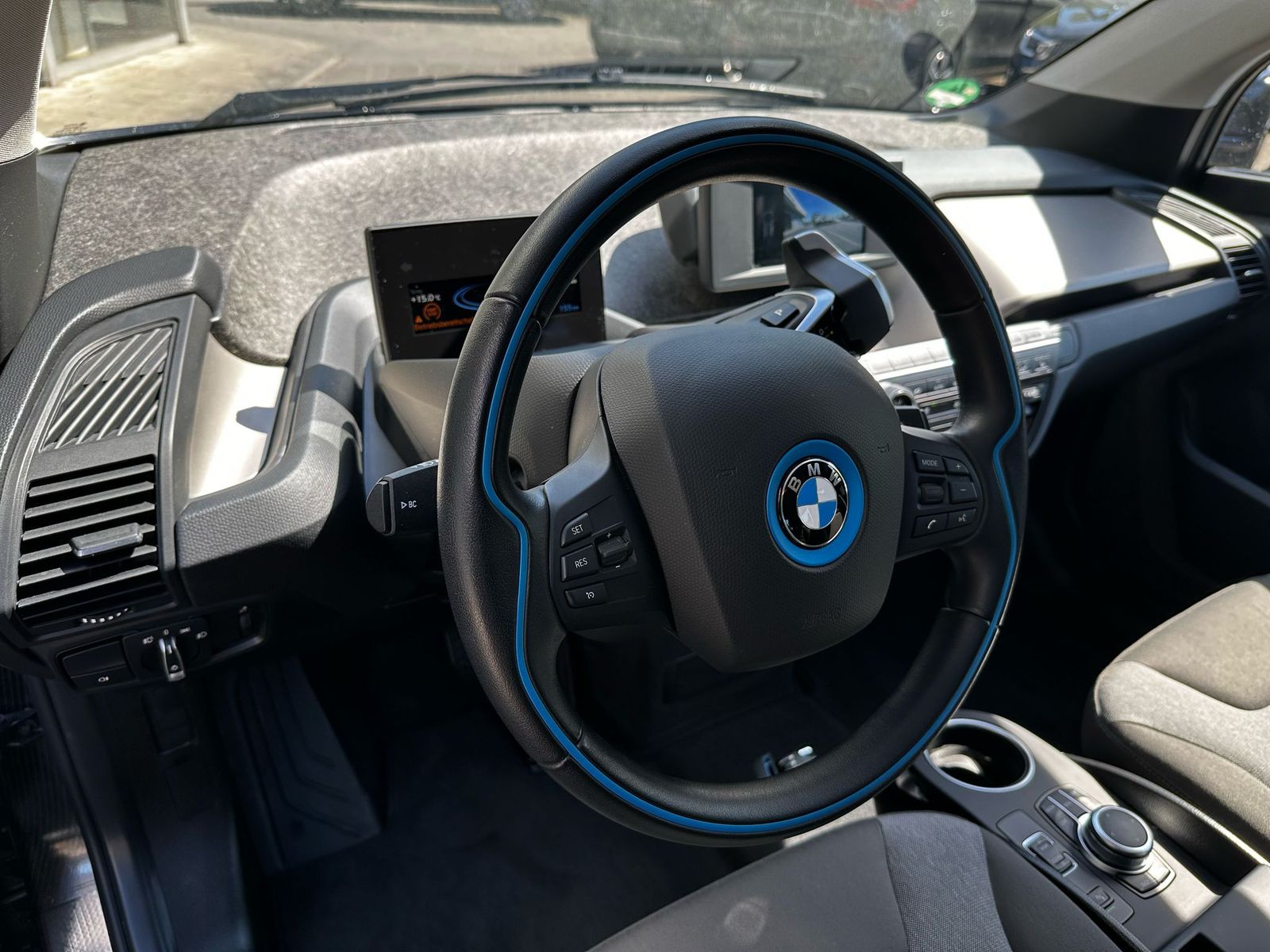 Fahrzeugabbildung BMW i3 s 120Ah PANO+NAVI+LED+SITZHZ+KAMER+TEMP+DAB+M