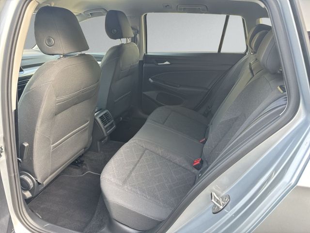 Golf VIII Variant 2.0 TDI DSG LED+NAVI+ACC+SIHZ+