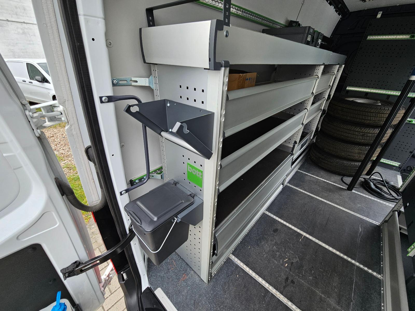 Mercedes-Benz eSprinter 414 BOTT WERKSTATT REGALE FULL HOUSE