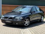 Volvo S60 2.4D Premium +AUTOMATIK+TMPMT+SHZ+ - gebrauchte Volvo S60 aus dem Jahr 2003