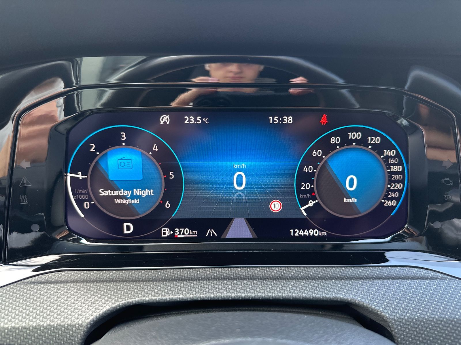 Fahrzeugabbildung Volkswagen Golf Variant R-Line NAV+LED+AHK+KAMERA+ACC+18ZO