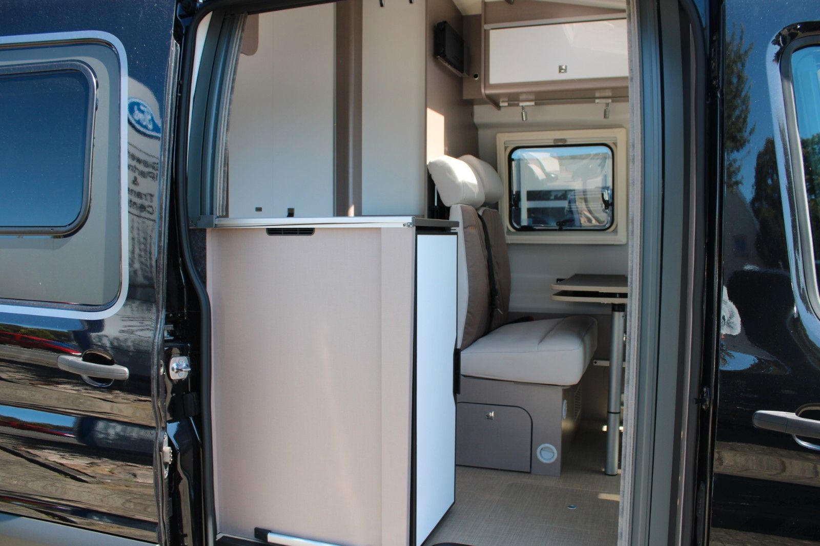 Fahrzeugabbildung Bürstner Ford SIGNEO Automatik + AHK SOFORT LIEFERBAR